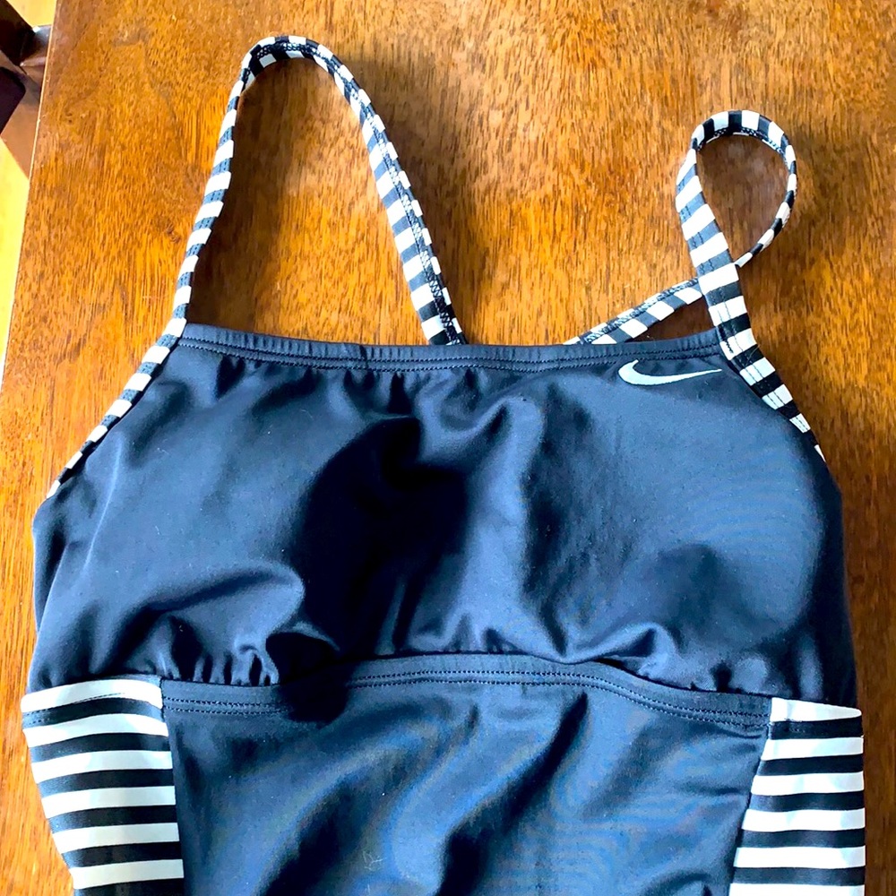Sporty Nike 1 piece bathing suit